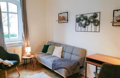 Saalfeld-Saale Apartment | ThüringenApartments Südstadt: Family-Friendly Getaway