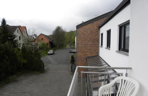 Richelsdorf Hotel | Pet-Friendly Thüringer Hof: Family Haven with Breakfast
