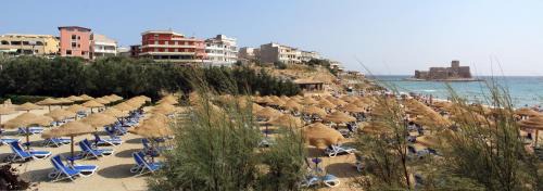 Le Castella Hotel | Relax at TH Le Castella - Baia degli Dei Village Retreat