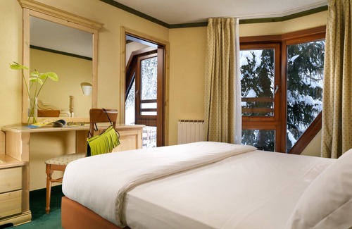 Gressan Hotel | Discover TH Pila: Pool, Spa & Family-Friendly Amenities