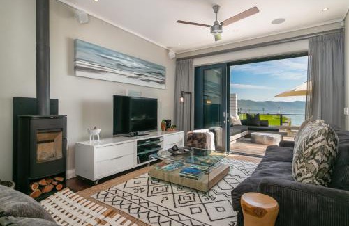 Knysna Villa | Discover TH40 Thesen Islands: Family and Pet Friendly Retreat