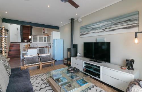 Knysna Villa | Discover TH40 Thesen Islands: Family and Pet Friendly Retreat