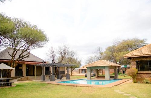 Thabazimbi House | Guest Rated: Thabazimbi Country Lodge with Pool & Breakfast