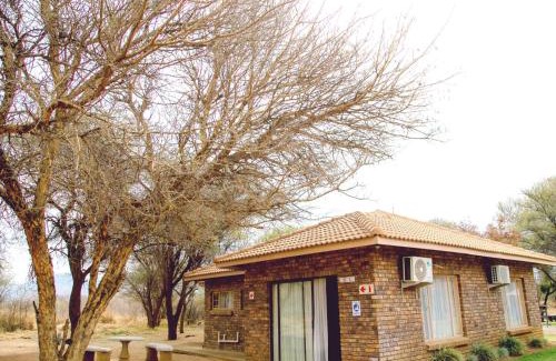 Thabazimbi House | Guest Rated: Thabazimbi Country Lodge with Pool & Breakfast