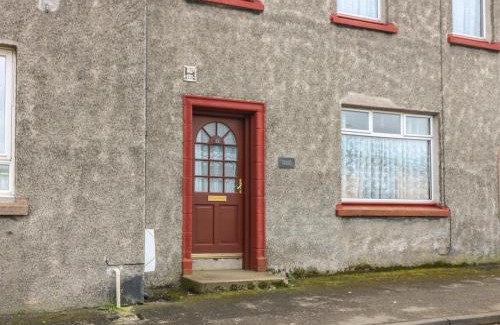 Banff House | Explore Thain House: Family & Pet-Friendly Retreat