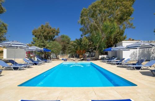 Kimolos Hotel | Discover Thalasea Kimolos: Pet-Friendly Getaway with Pool