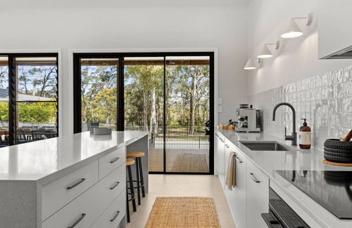 Huskisson House | Oceanfront Bliss at Thalassa Huskisson - Guest Rated 10/10