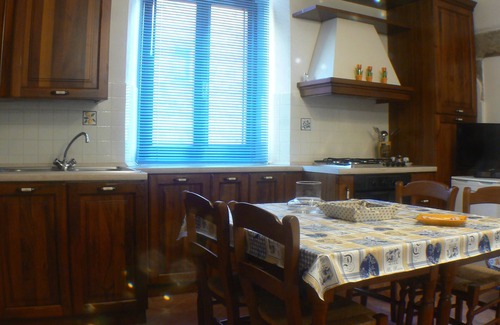 Arcidosso Bed & Breakfast | Cozy Thalassa Locanda B&B with Family-Friendly Amenities