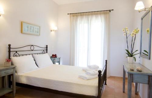 Lygia House | Experience Thalassa Mare Villas: Oceanfront Bliss & 9.9 Rating