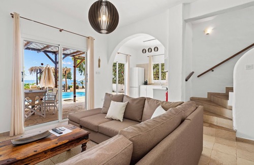 Ayia Thekla Hotel | Discover Thalassines Beach Villas: Ocean View Retreat