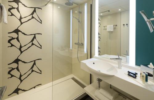 Arcachon Hotel | Pet-Friendly Retreat at Thalazur Arcachon with Spa & Pool