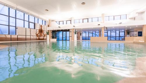 Ouistreham Hotel | Relax at Thalazur Ouistreham - Hôtel & Spa with Ocean Views