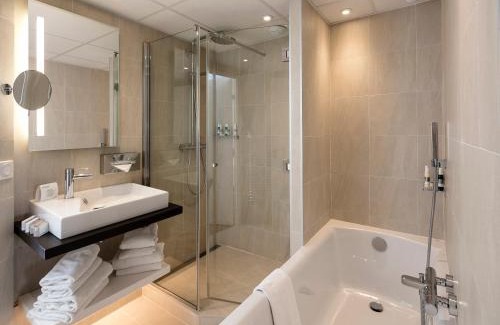 Ouistreham Hotel | Relax at Thalazur Ouistreham - Hôtel & Spa with Ocean Views