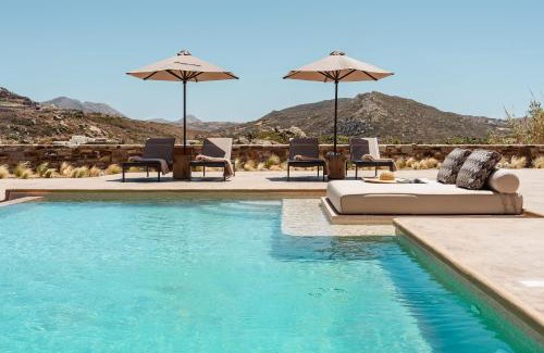Naxos Villa | Indulge in Thalelion Villas with Private Pool & Jacuzzi