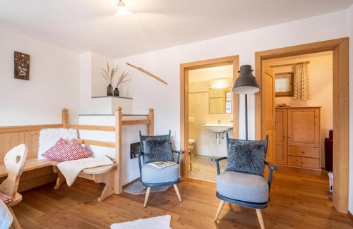 Lagundo House | Top-Rated Family Getaway at Thaler-hof Ferienhaus Fichtnhittl
