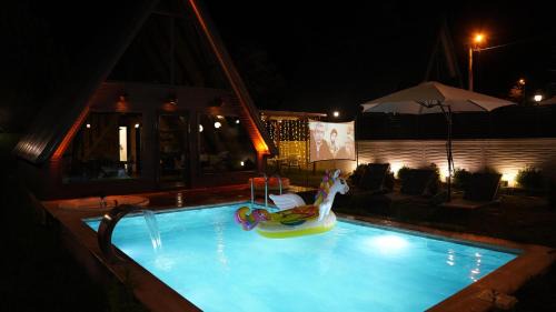 Sapanca Ski Chalet | Oceanfront Thales Bungalov with Pool and Hot Tub Awaits!