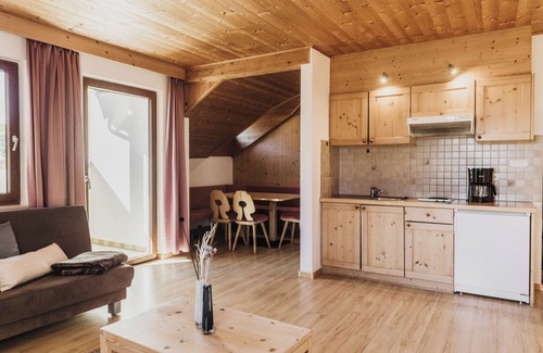 Lagundo Bed & Breakfast | Cozy Thalguter Rooms & Breakfast with Pool and Spa