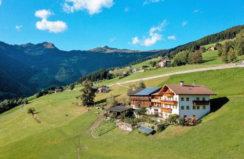 Chiusa Apartment | Top-Rated Thalhofer Hof: Family-Friendly with Breakfast Included
