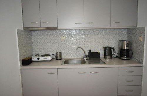Trikala Apartment | Thalia's House - Family-Friendly Retreat with Full Kitchen