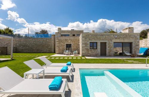 Mylopotamos Villa | Discover Thalmargia Villas: Peaceful Retreat with Ocean Views
