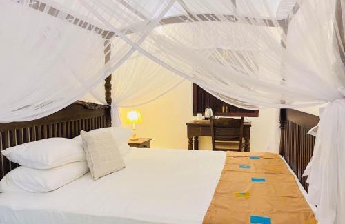 Unawatuna House | Beachfront Bliss at Thalpe Serenity Shore Hotel