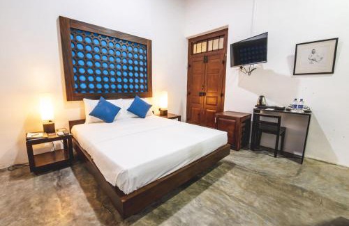 Jaffna Hotel | Discover Thambu Illam: Family-Friendly with Pool & Dining
