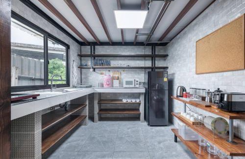 Sukhumvit Apartment | Explore Comfort at Thananya Apartment - 4 Star Family Retreat