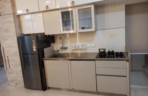 Thane West Apartment | Thane's First Hidden door studio - Hiranandani Estate