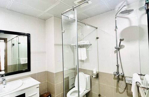 Duy Tien Hotel | Discover Thanh Dat Hotel Dong Van: Rated 9/10 with Great Amenities