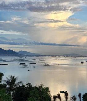 Cam Ranh House | Oceanfront Thanh Nhi Homestay with Breakfast & Kids’ Play Areas