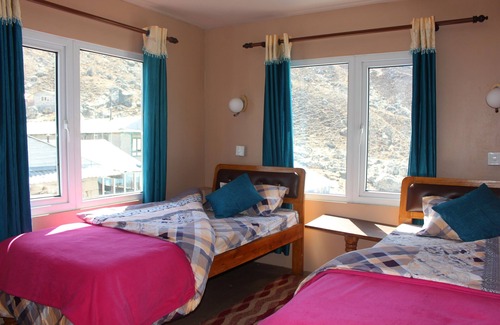 Gokyo Hotel | Discover Thanka Inn Gokyo: Guest Rated 9.8 with Great Amenities