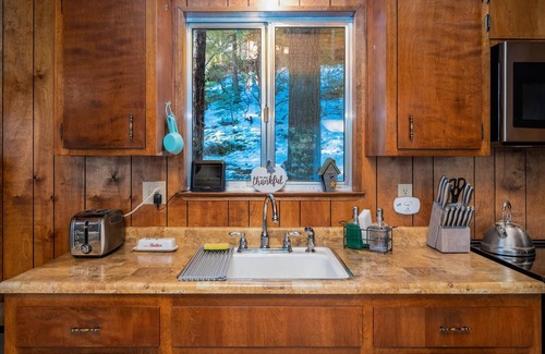 Long Barn Cabin | Experience Pinecrest Lake: Just 5 Minutes to Adventure!