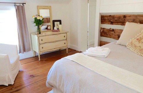 Adjala-Tosorontio Other | Discover Foxglove Farm: Rustic Retreat Near Toronto