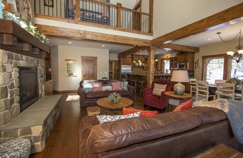 Cle Elum House | Experience Suncadia: Pet-Friendly Retreat with Hot Tub