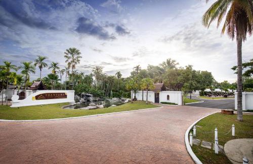 Nong Pa Khrang Hotel | Elegant Thantara Resort Chiang Mai with Oceanfront Pool