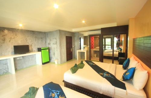 Wok Tum Resort | Tranquil Tharathip Resort Koh Phangan - Private Beach Escape
