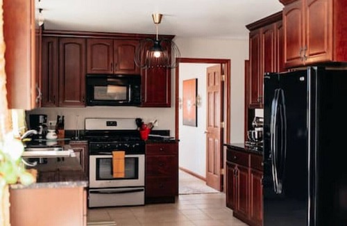 Afton House | Discover That 70s House at Hidden Creek Estates - Pet Friendly!