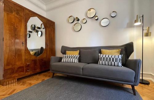 Sao Joao de Deus House | Vintage Oceanfront Suite - Guest Rated 9.5/10