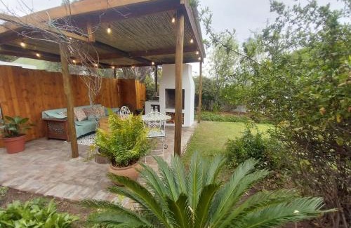 Montagu Apartment | Thatch Cottage - The Little Gem