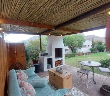 Montagu Apartment | Thatch Cottage - The Little Gem