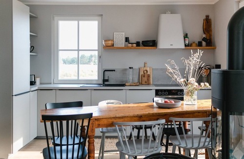Zierow House | Family-Friendly Thatched House with Oceanfront Views