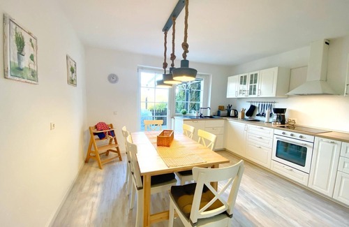 Vilmnitz House | Oceanfront Apartment "Vilm" - Rated 10/10 for Families