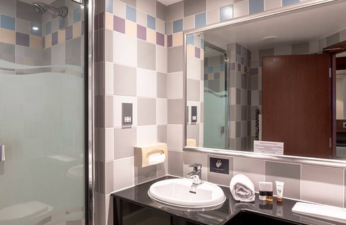 East Horsley Hotel | Relax at Thatcher's Hotel with Spa & Family-Friendly Amenities