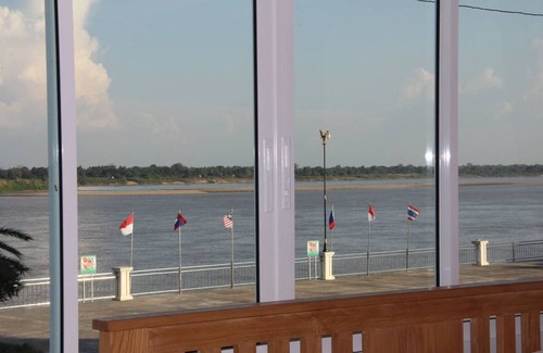 That Phanom Hotel | Stylish Thatphanom River View Hotel with Family-Friendly Amenities