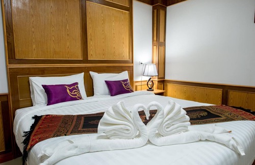 That Phanom Hotel | Discover Comfort at Thatphanom View Hotel with Breakfast