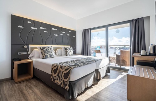 Can Picafort Hotel | Experience THB Gran Bahia Hotel with Pool & Spa Amenities