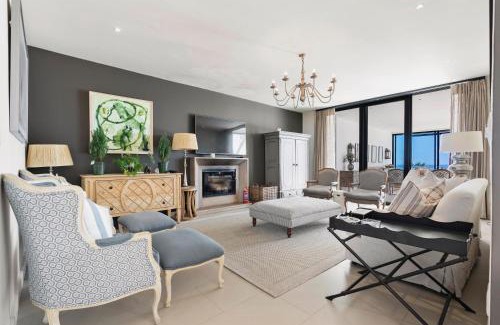 Camps Bay Villa | Exquisite Oceanfront Retreat at The 11 Camps Bay Villa