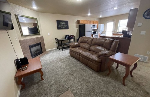 Casper House | Pet-Friendly Retreat: The 1437 Fairdale by O.C.G. - Rated 9.8