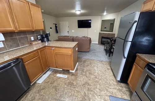 Casper House | Pet-Friendly Retreat: The 1437 Fairdale by O.C.G. - Rated 9.8