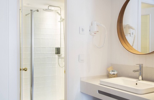 Lloret Town Center Hotel | Experience The 15th Boutique Hotel: Spa & Pool Retreat